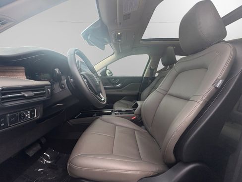 Certified 2024 Lincoln Corsair Grand Touring w/ Towing Package image 9