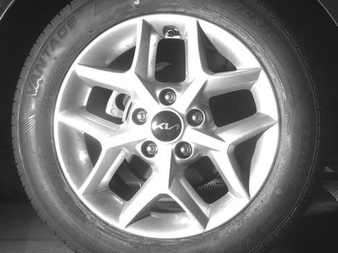 Used 2025 Kia Soul LX w/ LX Technology Package FWD image 18