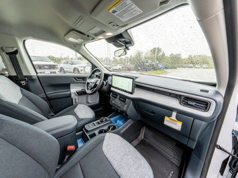 New 2025 Ford Maverick XLT w/ 4K Tow Package image 24