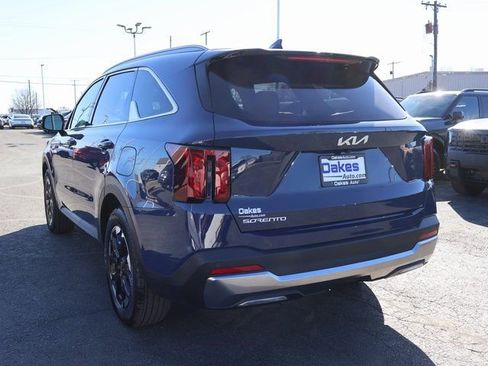 New 2026 Kia Sorento S w/ S Panoramic Sunroof Package FWD image 5