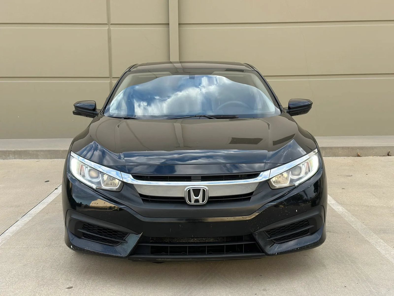 Used 2017 Honda Civic EX image 3