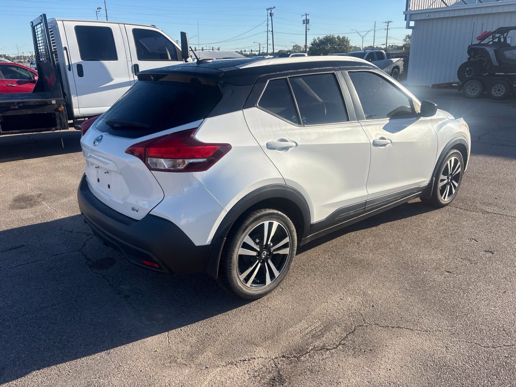 Used 2018 Nissan Kicks SV FWD image 17