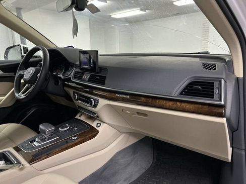 Used 2019 Audi Q5 2.0T Premium w/ Convenience Package AWD/4WD image 29