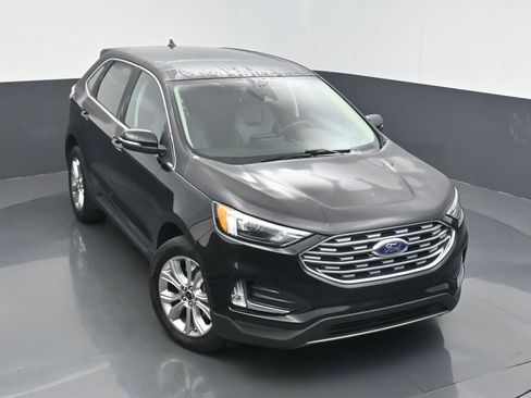 Used 2024 Ford Edge Titanium image 36