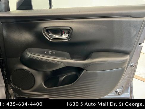 Used 2023 Honda HR-V LX image 23