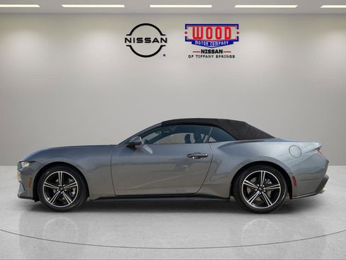 Used 2024 Ford Mustang Convertible image 5