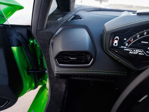 Used 2023 Lamborghini Huracan Tecnica image 39