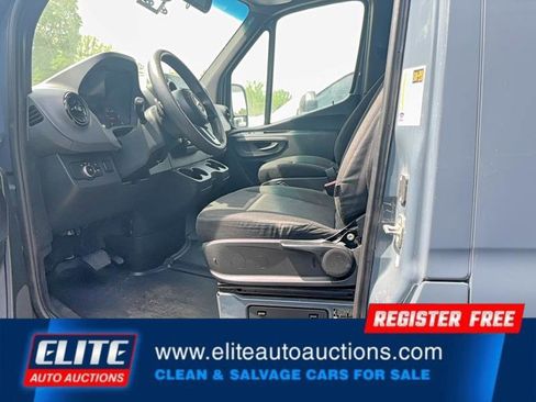 Used 2019 Mercedes-Benz Sprinter 170 image 22