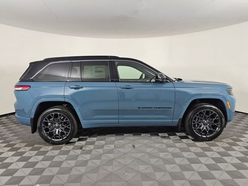 New 2026 Jeep Grand Cherokee Summit AWD/4WD image 3