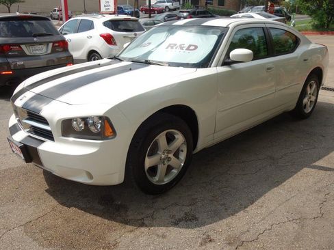 Used 2009 Dodge Charger R/T AWD/4WD image 3