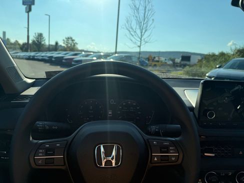 New 2025 Honda Accord SE image 10