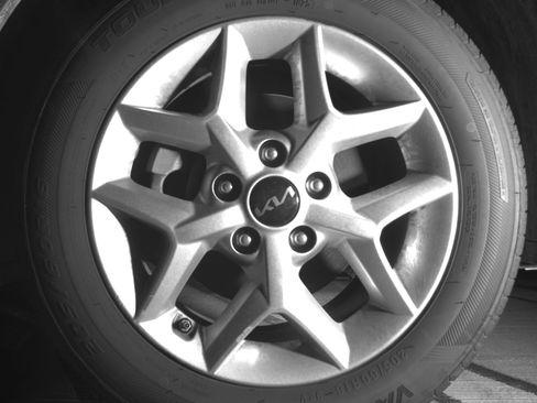 Used 2025 Kia Soul LX w/ LX Technology Package FWD image 12