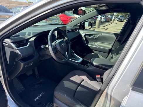 Used 2023 Toyota RAV4 SE AWD/4WD image 6