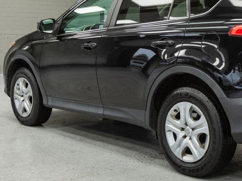Used 2015 Toyota RAV4 LE image 31