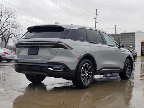 New 2026 Lincoln Nautilus Premier image 10