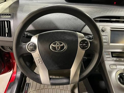 Used 2014 Toyota Prius Two image 19