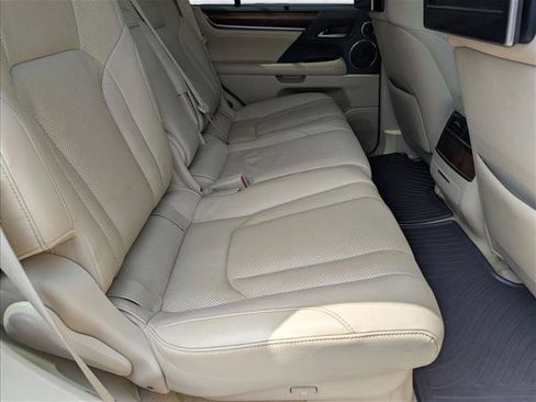 Used 2016 Lexus LX 570 4WD w/ Luxury Package image 20
