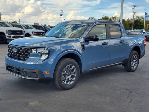 New 2025 Ford Maverick XLT w/ XLT Luxury Package image 3