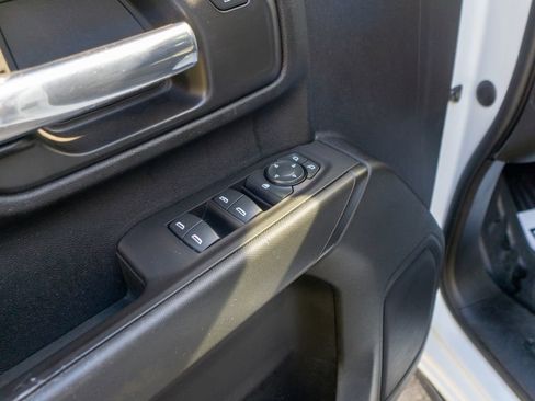 Used 2021 GMC Sierra 2500 4x4 Crew Cab w/ Gooseneck/5TH Wheel Package image 17