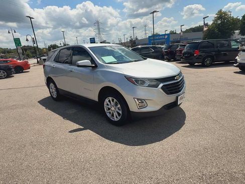 Certified 2019 Chevrolet Equinox LT FWD image 2