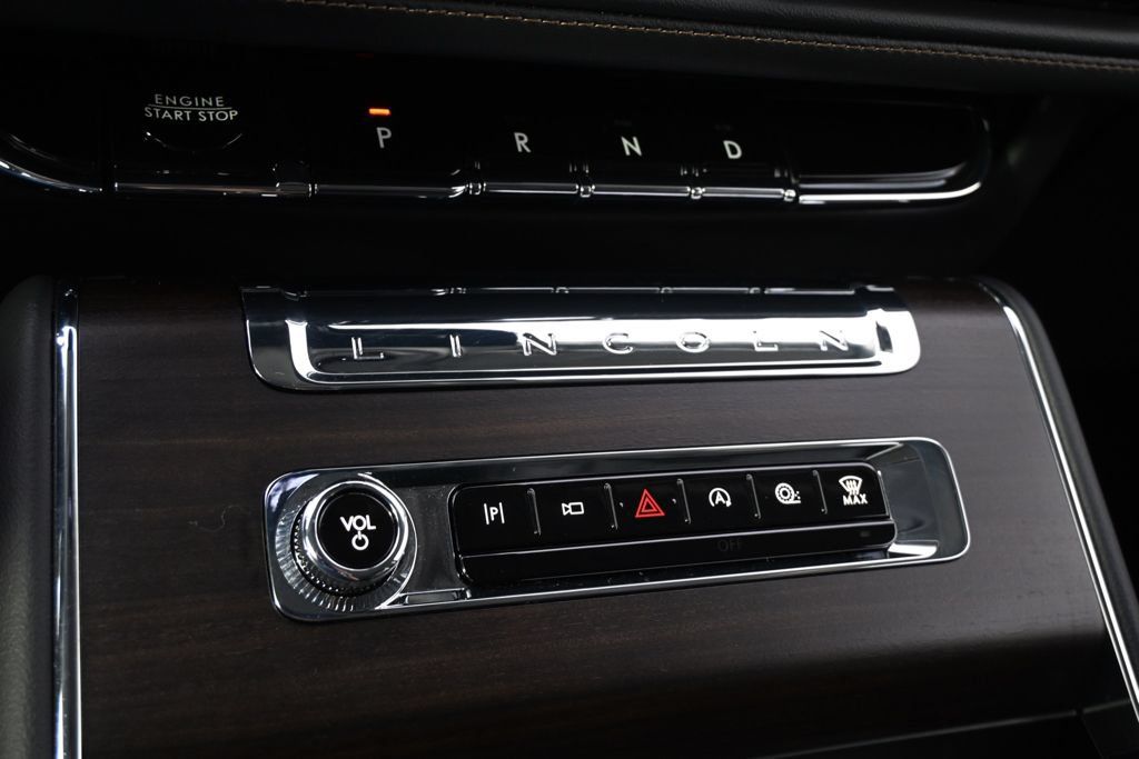 New 2026 Lincoln Aviator Reserve w/ Jet Appearance Package AWD/4WD image 33
