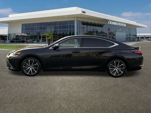 Used 2025 Lexus ES 300h 300h image 6