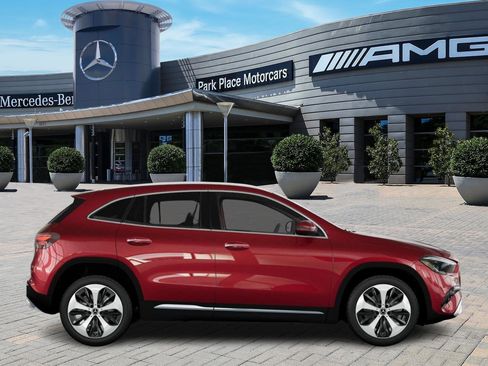 New 2025 Mercedes-Benz GLA 250 image 2
