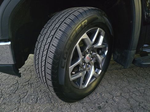 Used 2022 GMC Sierra 1500 SLT w/ SLT Premium Plus Package image 32