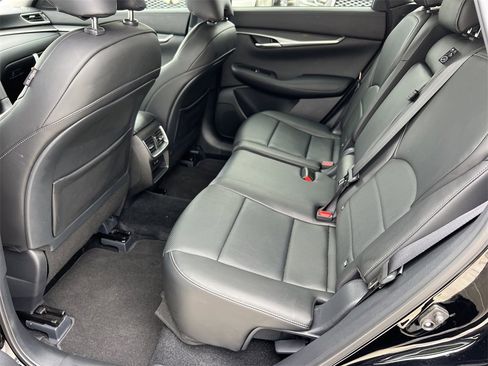 Certified 2025 INFINITI QX50 Luxe image 17