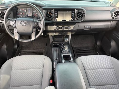 Used 2020 Toyota Tacoma SR w/ SR Convenience Package image 11