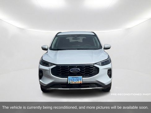 Used 2025 Ford Escape ST-Line Select AWD/4WD image 2
