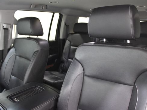 Used 2018 Chevrolet Suburban Premier image 5