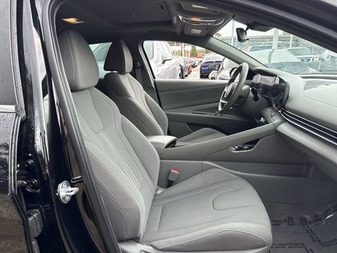 Used 2024 Hyundai Elantra SEL w/ Convenience Package FWD image 27