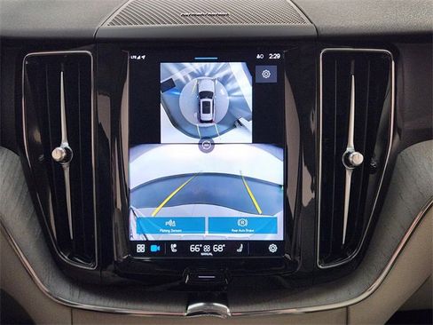 Used 2025 Volvo XC60 T8 Plus w/ Protection Package Premier image 18
