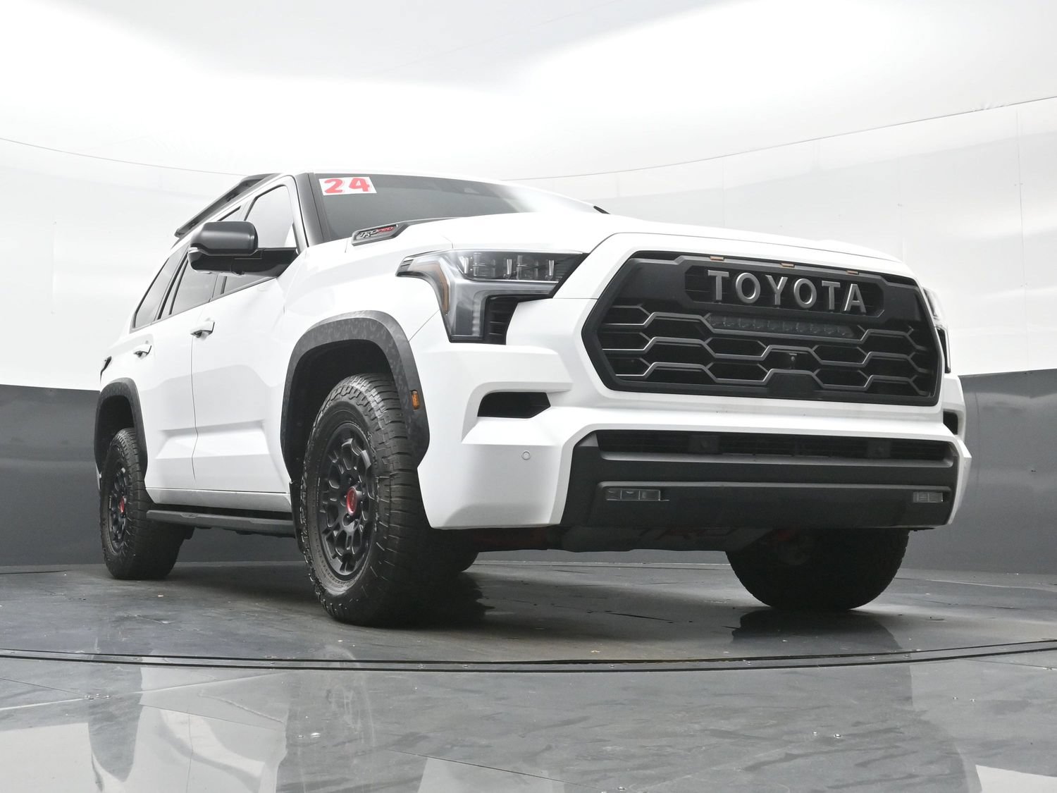 Used 2025 Toyota Sequoia TRD Pro AWD/4WD image 29