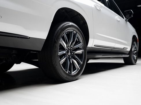 Used 2023 Cadillac Escalade ESV Sport image 80