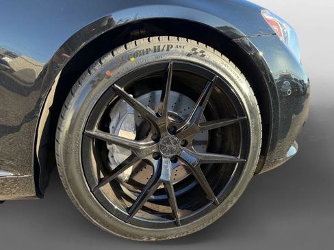 Used 2017 Mercedes-Benz S 550 Sedan image 25