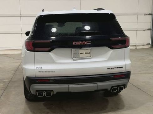 Used 2025 GMC Acadia Elevation w/ Elevation Premium Package FWD image 3