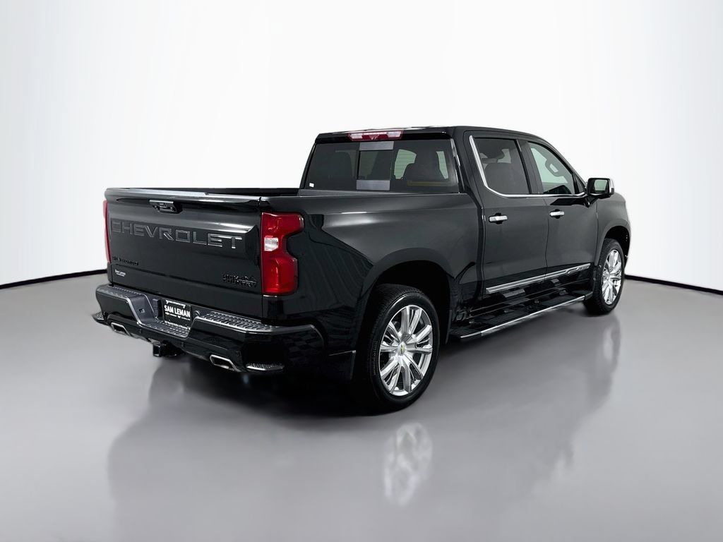 Used 2024 Chevrolet Silverado 1500 High Country w/ Technology Package AWD/4WD image 7