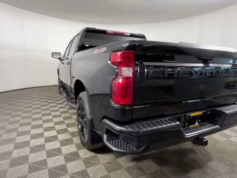 Used 2023 Chevrolet Silverado 1500 Custom w/ Rally Edition AWD/4WD image 7