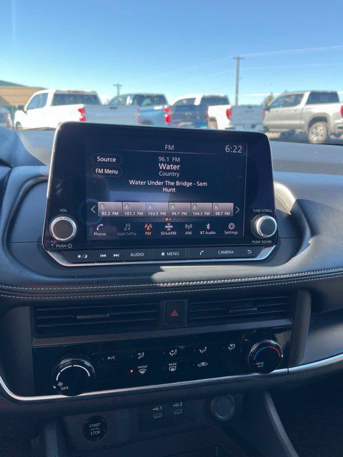 Used 2024 Nissan Rogue S AWD/4WD image 39