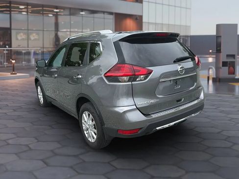 Used 2017 Nissan Rogue SV AWD/4WD image 8
