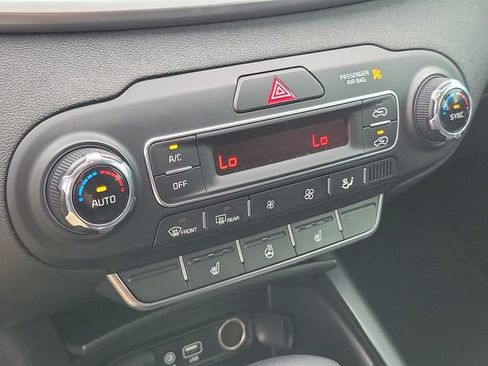 Used 2020 Kia Sorento LX AWD/4WD image 21