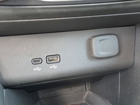 Used 2025 Buick Encore GX Preferred image 24