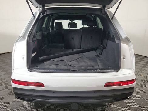 Used 2023 Audi Q7 3.0T Prestige w/ Prestige Package AWD/4WD image 9