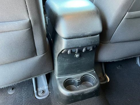 Used 2018 Jeep Wrangler Unlimited Sport S AWD/4WD image 31