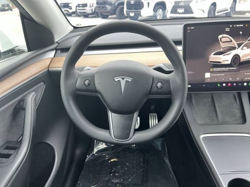 Used 2023 Tesla Model Y Performance image 16