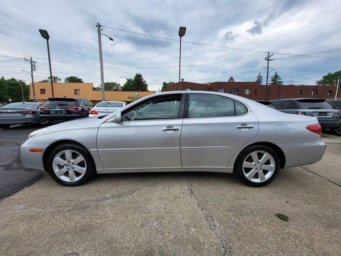 Used 2005 Lexus ES 330 FWD image 4