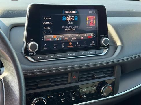Certified 2024 Nissan Rogue S FWD image 23