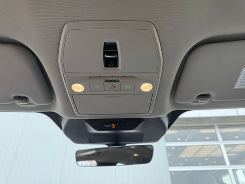 New 2026 Nissan Leaf Platinum+ w/ Floor Mat Package (Platinum+) image 18